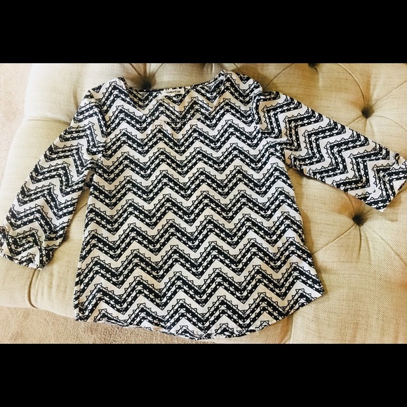Wishful Park black and white Aztec design blouse - Picture 5 of 8